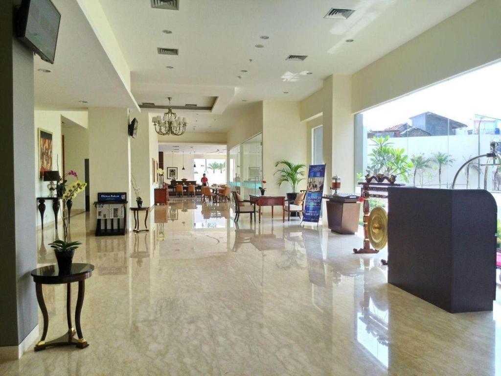 Horison Hotel Sukabumi Eksteriør bilde