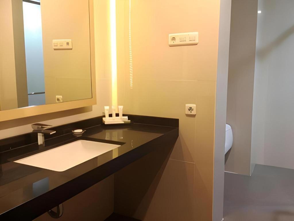 Horison Hotel Sukabumi Eksteriør bilde