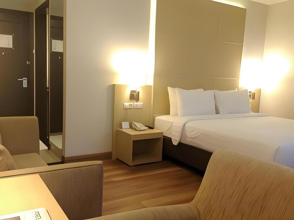 Horison Hotel Sukabumi Eksteriør bilde