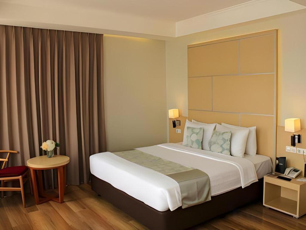 Horison Hotel Sukabumi Eksteriør bilde