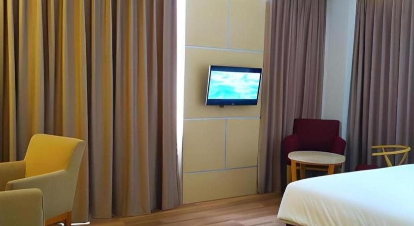 Horison Hotel Sukabumi Eksteriør bilde