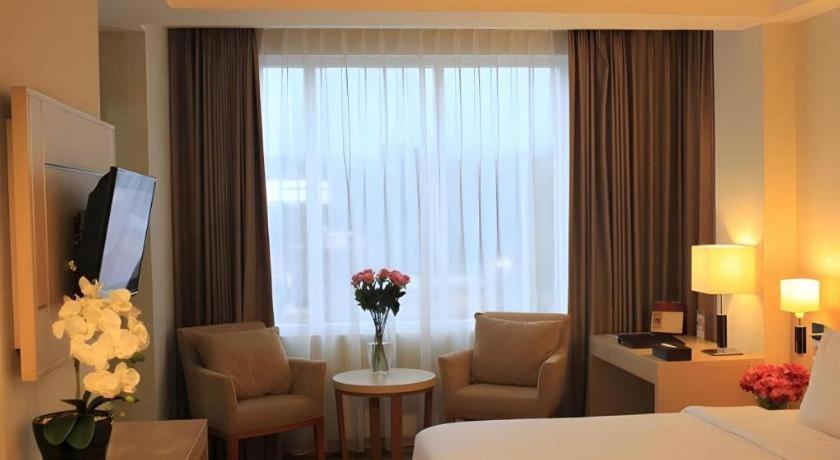 Horison Hotel Sukabumi Eksteriør bilde