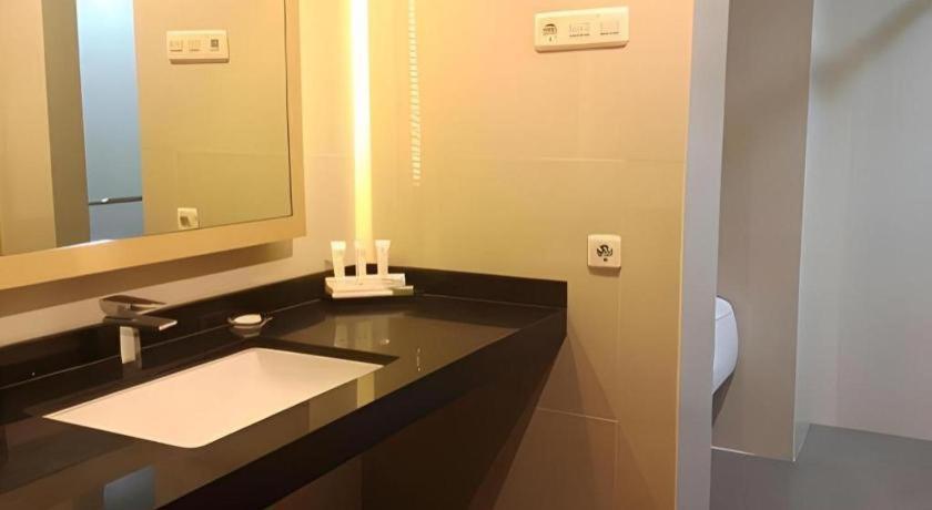 Horison Hotel Sukabumi Eksteriør bilde