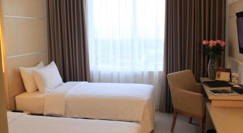Horison Hotel Sukabumi Eksteriør bilde