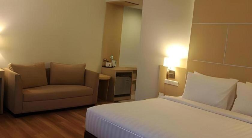Horison Hotel Sukabumi Eksteriør bilde