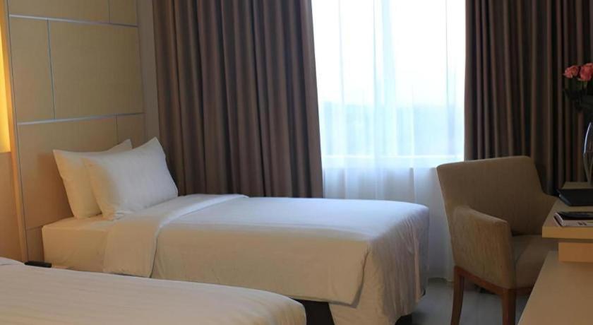 Horison Hotel Sukabumi Eksteriør bilde