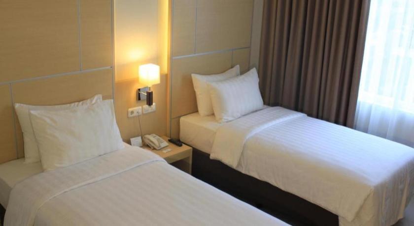 Horison Hotel Sukabumi Eksteriør bilde